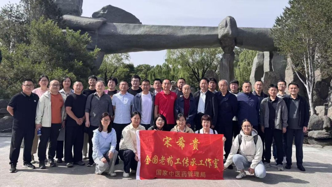 1786498348314033671.png 师父张凤娟温柔宽慰我